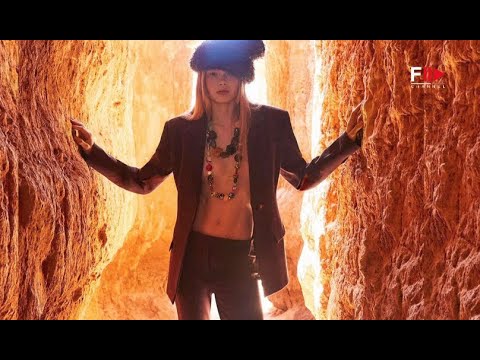 EVIE HARRIS Best Model Moments FW 2022 - Fashion Channel