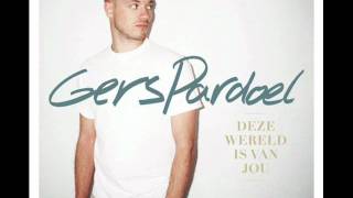 Gers Pardoel - Eenzaam Op De Bank || LYRICS ||