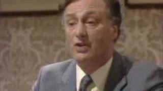 A public inquiry - Yes Minister - BBC