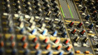 Video thumbnail for Noizefield - Noizedrumz Vol.2 [nanoloop] for NI Maschine & NI Kontakt by Noizefield