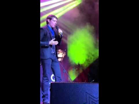 Camilo Blanes (Popurri canciones de Camilo Sesto) En vivo