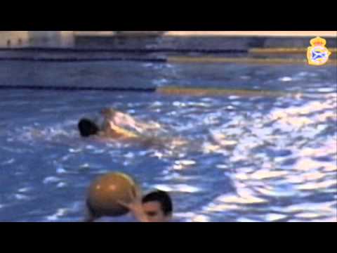 circuito de entrenamiento de los cadetes de waterpolo del Real Canoe