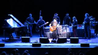 Willie Nelson & Family Jam...