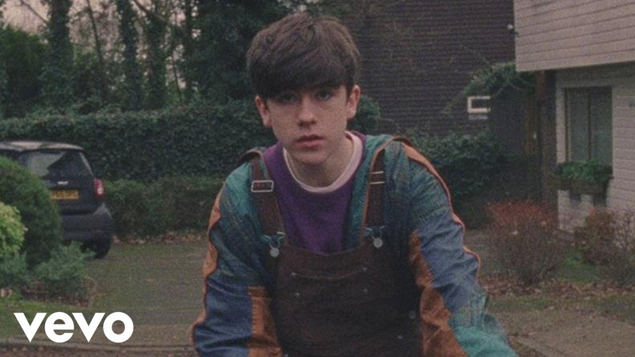 Declan McKenna - The Kids Don't Wanna Come Home (Official Video)