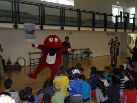 Il Gabibbo a Concordia fra l'entusiasmo dei bimbi delle elementari/1