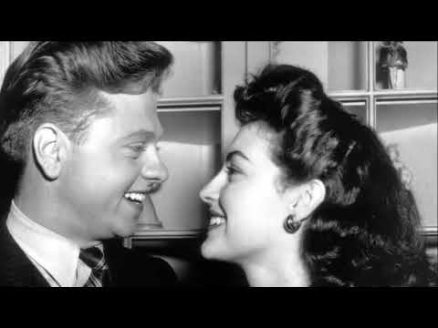 Glenn Miller and his Orchestra   A String Of Pearls 1942 HQ