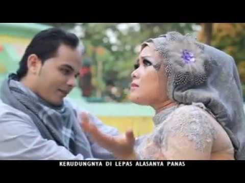 Ahmed Habsy Feat. Yessy Kurnia - Mengundang Nafsu | Dangdut (Official Music Video)
