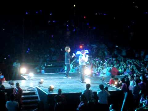 100904 RYEOWOOK + ONEW DUET @ SMTOWN LIVE 2010 LA