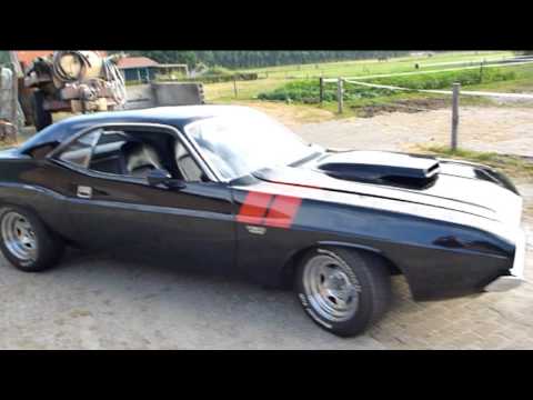 Dodge HEMI Challenger supercharged