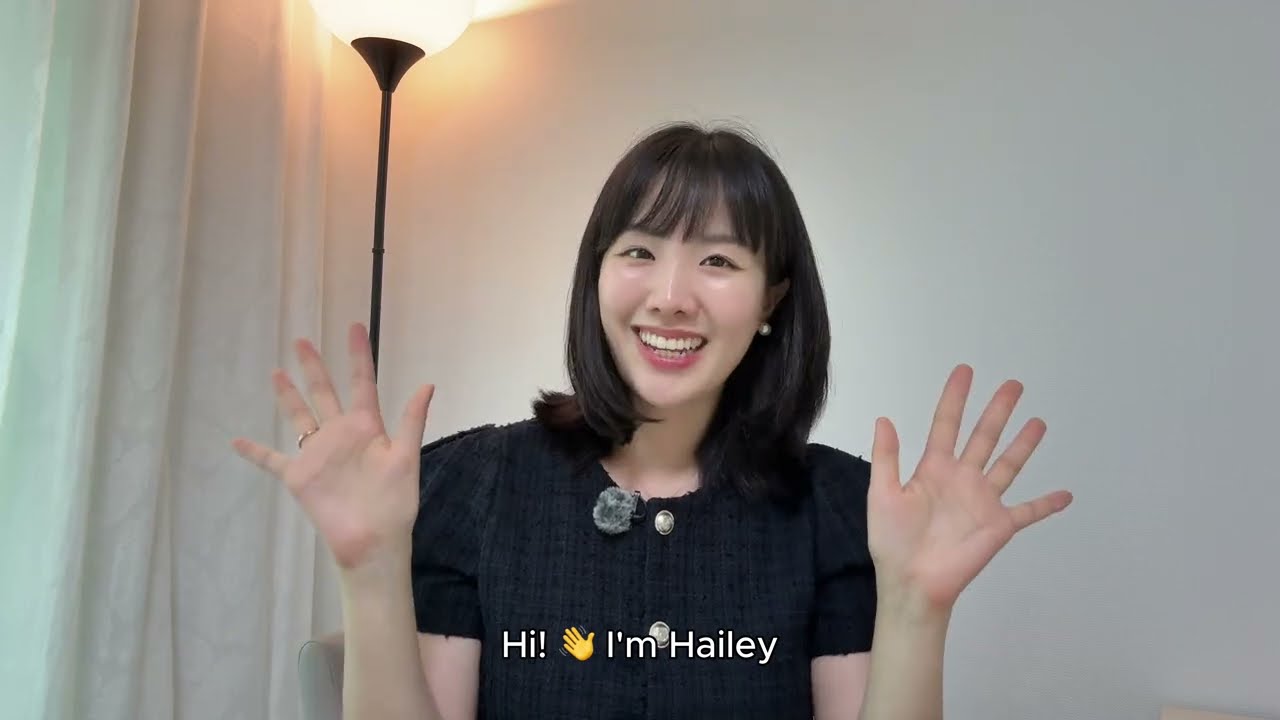 Hailey teaching on camera in a Hangeul from Zero lesson