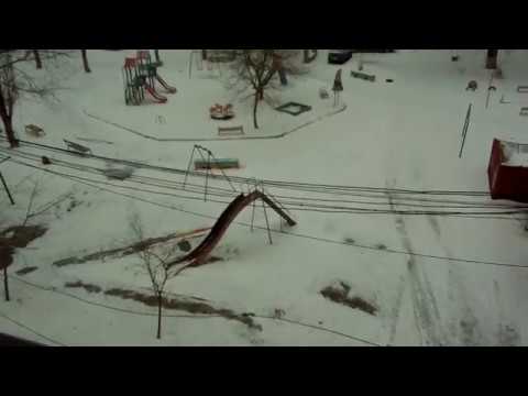 В городе Николаеве в заводском районе выпал розовый снег. Почти персикового цвета