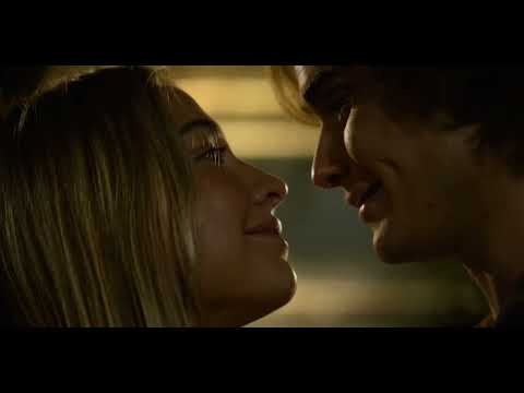 Outer Banks Season 2 Kiss Scene John and Sarah