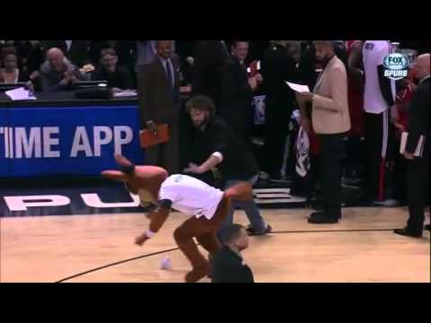 Robin Lopez vs. Spurs Mascot