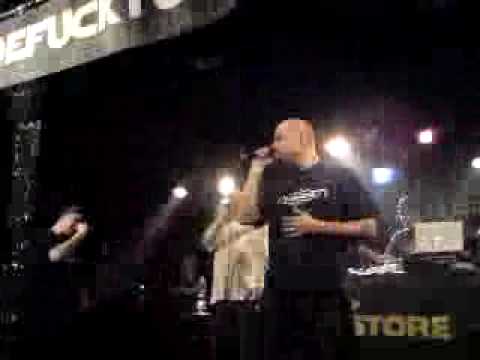 DeFuckTo  - Na vlastní kůži (Golem)