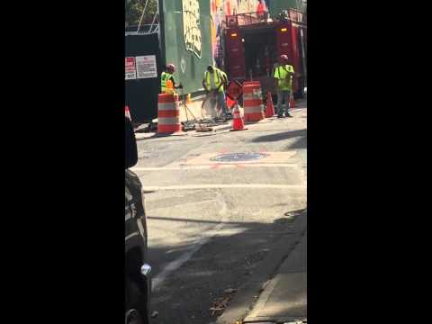 2015-09-22 idling & blocking bus stop