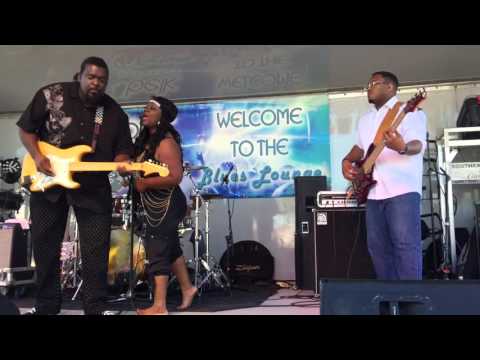 DieDra & The Ruff Pro Band