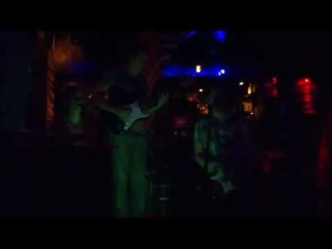 Horacio Colombo, Ania y Martin Lloberas - Muitu bein