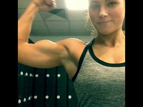 Jessica Biel flexing bicep
