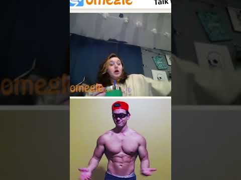 Girl's Reactions to Muscles Omegle |  "ARE YOU SINGLE?!?" |  Aesthetics on Omegle 18 #shorts