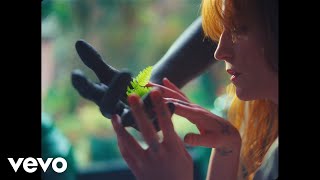 Musik-Video-Miniaturansicht zu Hunger Songtext von Florence and The Machine