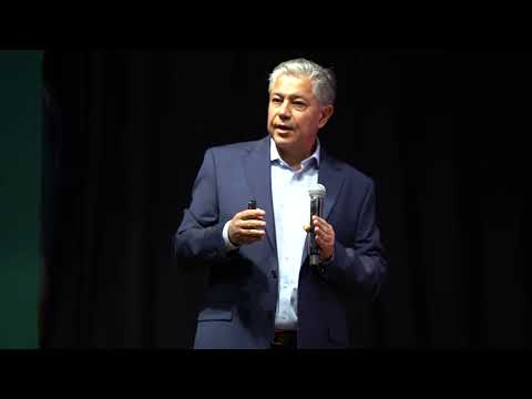 Discurso Rolando Figueroa   Figueroa “El que no se sube al tren del progreso va a terminar quedando