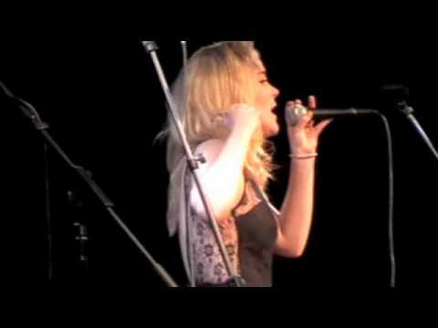 Natasha Barnes - Someone To Fall Back On/Halo - West End Unplugged