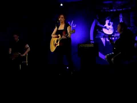 Adriana - Hurt (Johnny Cash/NIN) live in Glasgow, 2009