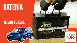 Youtube thumbnail of video "Cómo cambiar la batería Tiguan 1 2.0 TDI 🔋"