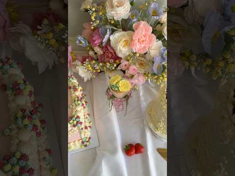 Floral cupcakes🧁🌸🌷🌱✨