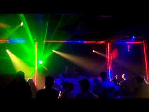 Noizefucker & Paranoizer Live @ The Sickest Squad vs. Noisekick 2011.mp4