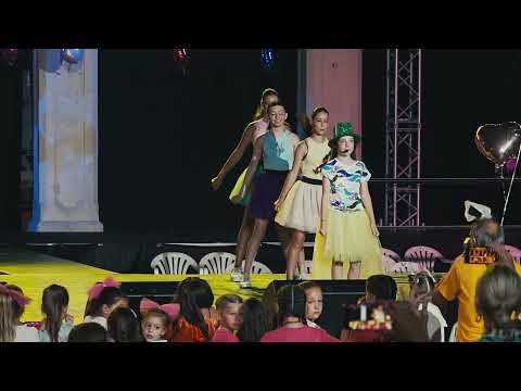 Aura Radočaj - Prijatelji mi smo svi