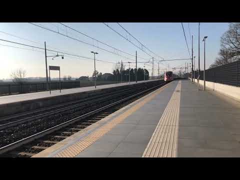 Frecciarossa 1000 per Venezia in transito a San Pietro in Casale.