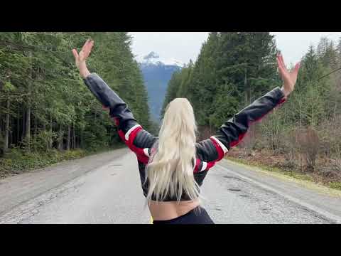 Hitch Hiking with Baby Rose xo