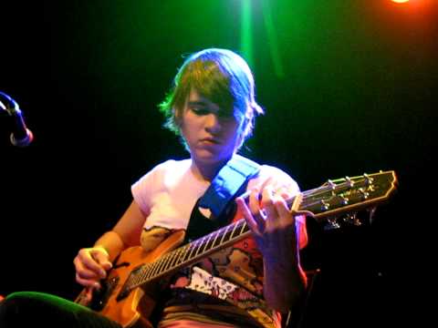 10/14 Kaki King - Doing the Wrong Thing @ Williamsburg Music Hall, Brooklyn, NY 12/12/09