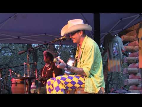 Slim Bawb Sings at Wimberley Mardi Gras 2013