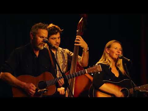 "A Wanderer I'll Stay" by Pharis & Jason Romero **Live in Victoria, BC**