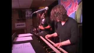 Heavy Hammond B3 playing in 'Night in Tunisia' by Thierry Eliez