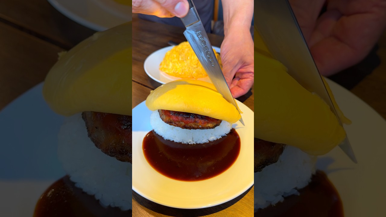 ぱっかーん！ふわとろオムライス🍳✨️#福岡グルメ #japanesefood #shorts