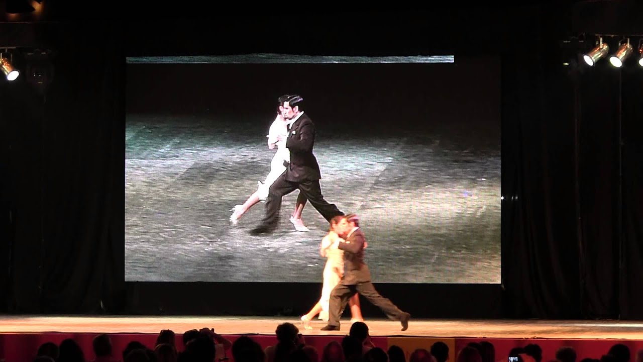 237,BA, Mundial de Tango 2013, escenario.  Yuki Misaki y Jose Luis Salvo