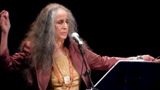 Santa Bárbara | O Doce Mistério da Vida - Maria Bethânia - Pátio dos Encontros 07/04/2016 (by JLima)