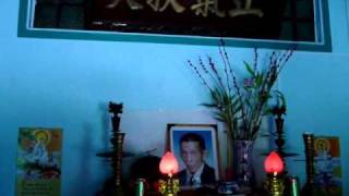 preview picture of video 'GIA DINH SUM HOP DON XUAN CANH DAN 2010'
