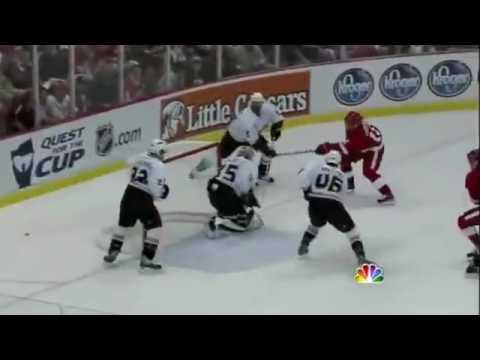 Pavel Datsyuk incredible move and hit on the same shift 5/20/07