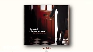 Kadr z teledysku La mer tekst piosenki Chantal Chamberland