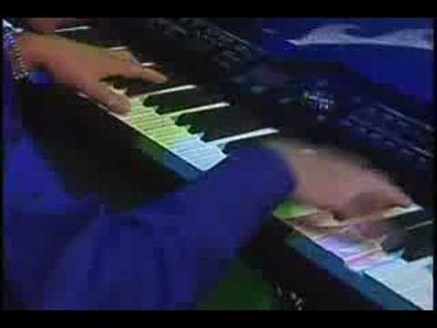 Roland RD-700GX Stage Piano demo by David Benoit