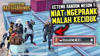 Download lagu NIAT NYAMAR, MALAH KECIDUK SAMA RANDOM PLAYER MESUM !!! DUAR MEM... - PUBG MOBILE INDONESIA mp3