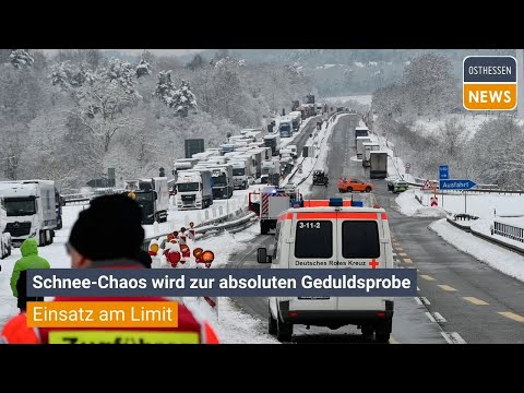 REGION: Heftiger Schneefall ❄️🌨️ | Seit Stunden im Stau gefangen 🚒