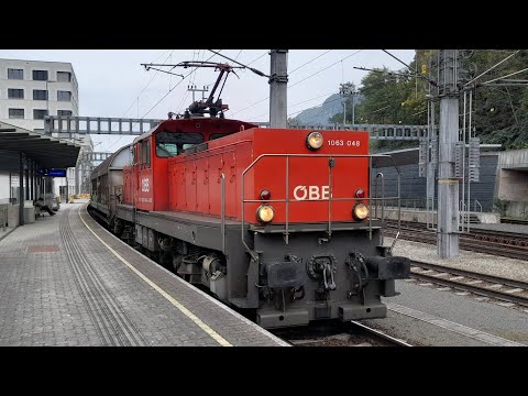 ÖBB 1016 048 am Rangieren und 1063 048 mit einem Güterzug am Bahnhof Feldkirch