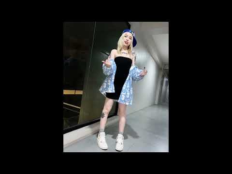 BaebiBetti - THURSDAY ft. PY (Official Audio)