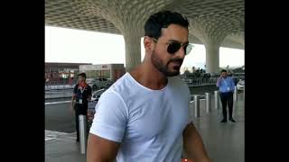 Download lagu John abraham snapped at airport mp3