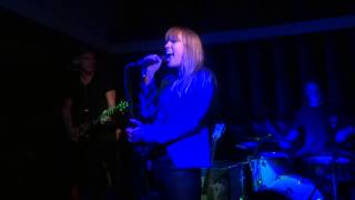 Alexz Johnson - "Heart Turns Black" (Live in San Diego 11-19-14)